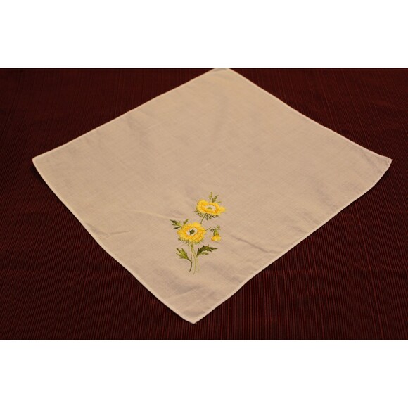 Vintage Cheery Yellow Flower Linen Hankie, Retro Classic Floral Handkerchief - Picture 2 of 4